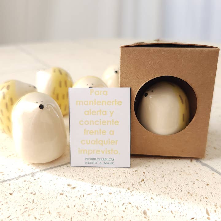 Picuru ceramicas - Wholesale Decorative Figurine - Porcupine Amulet of Self-Protection, 5 languages5