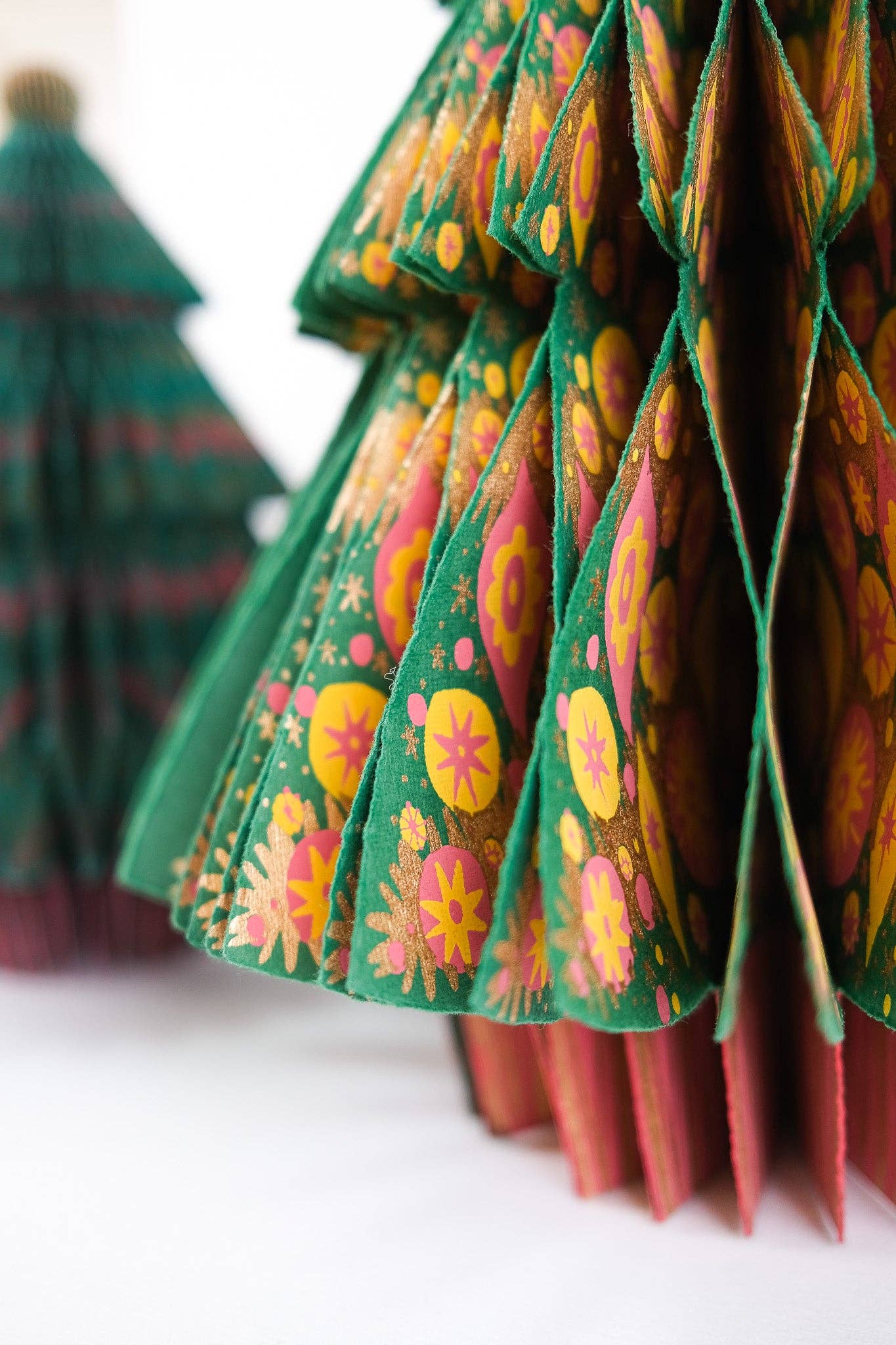 East End Press - Wholesale Christmas Decoration - Christmas Tree Honeycomb30