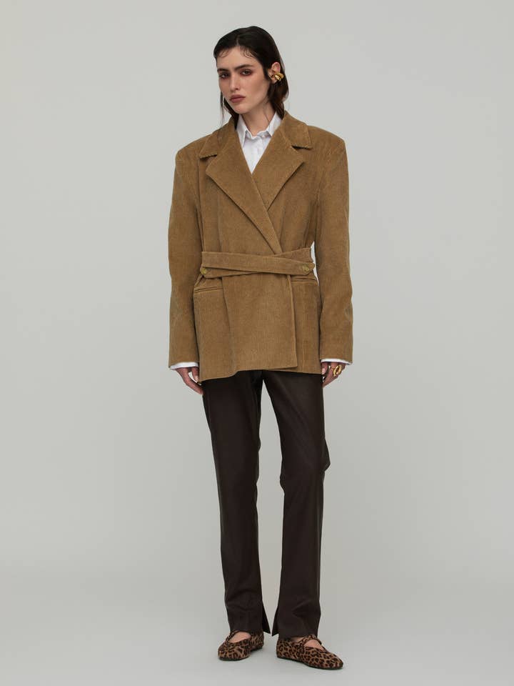 Calças Carlotta em Pele Ecológica Castanha Fabricadas em Itália por atacado de G.a.p. Srls