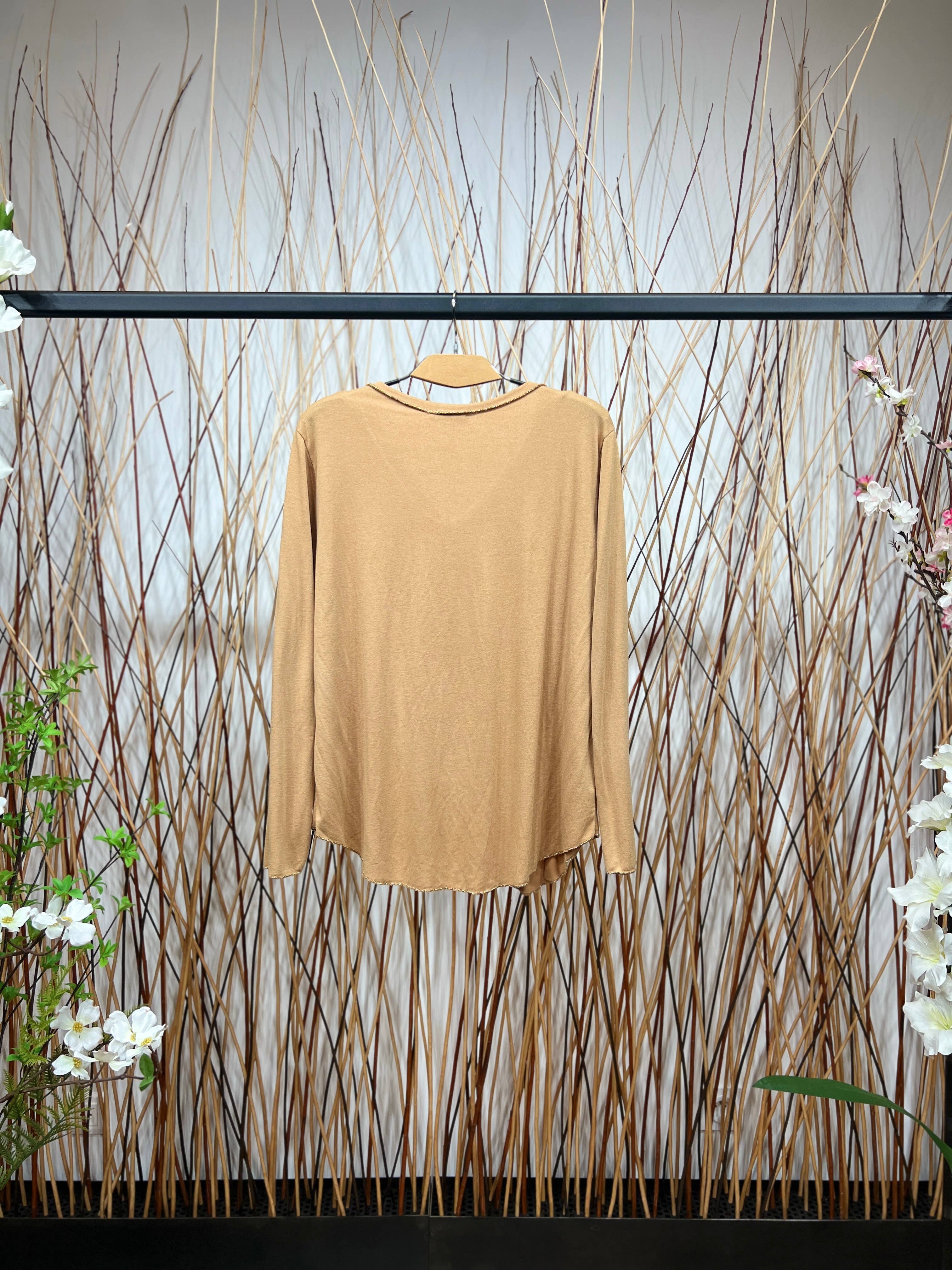 L'Emotion - Wholesale T-Shirt - Women's - Asymmetric Gold Thread Long Sleeve V-Neck T-Shirt 7