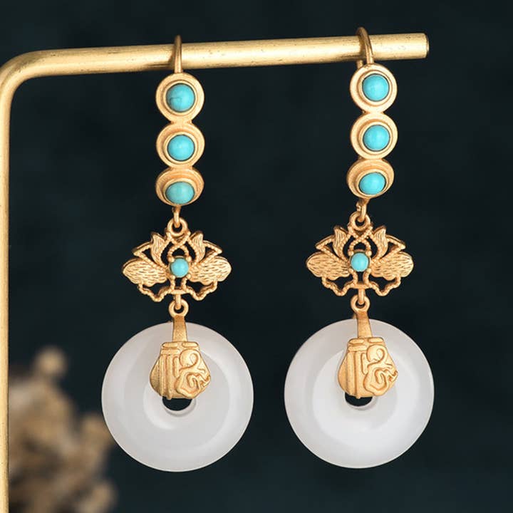 Bright MacMing - Vente Boucles d'oreilles pendantes - Boucles d'oreilles lotus dorées sur jade blanc
