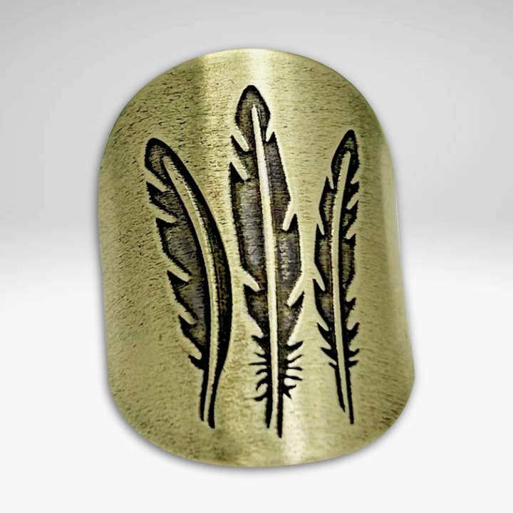 Anillo ajustable con plumas para venta al por mayor de Daphne Lorna