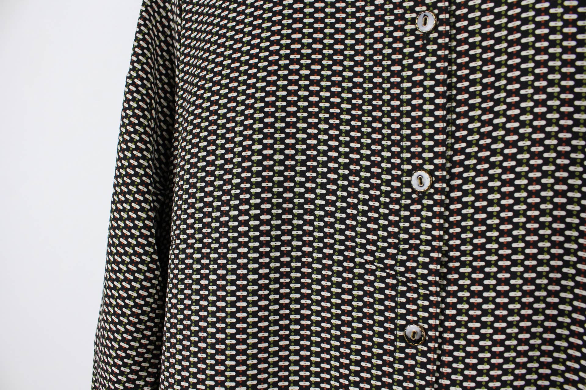 Sun's Out! - Vendita all'ingrosso Camicetta - Donna - Blusa a maniche lunghe con bottoni di seconda mano - Originale21