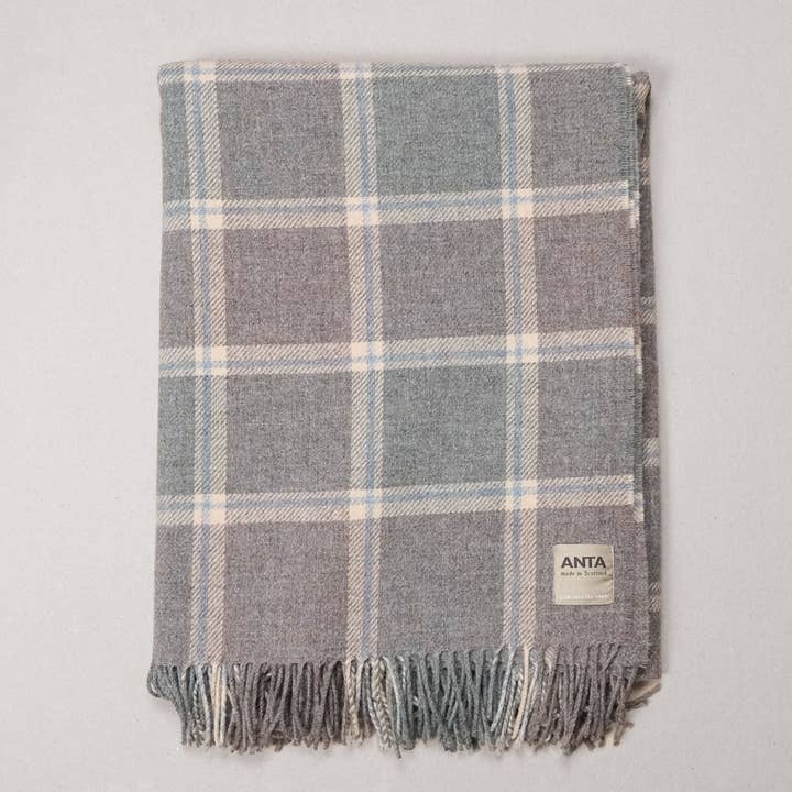 Gordon Brown Scottish Lambswool Throw for wholesale by ANTA Scotland Ltd