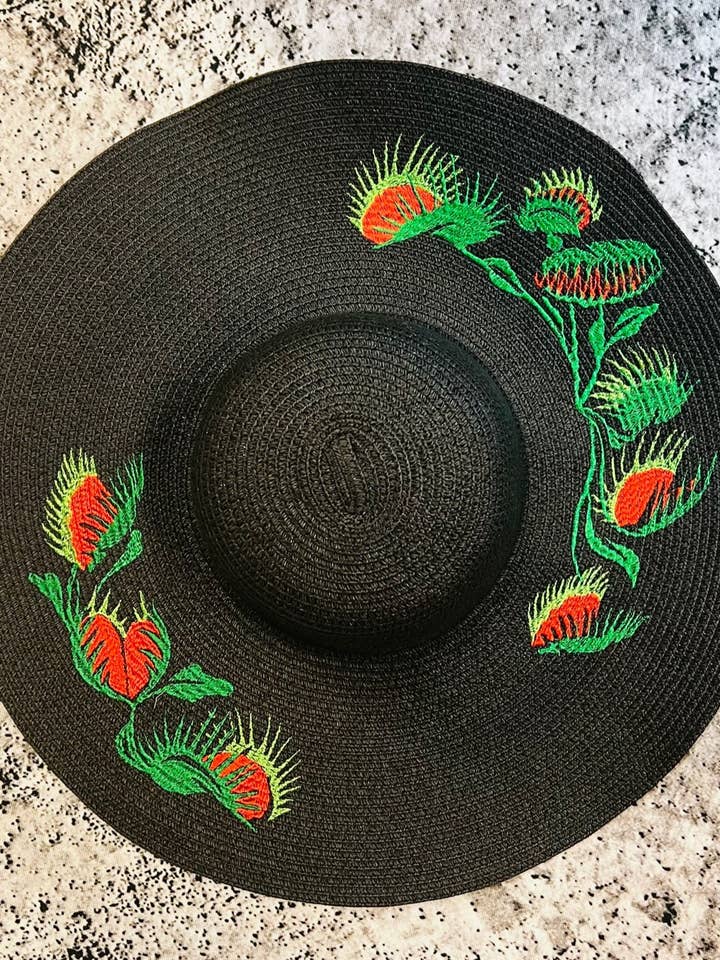 Chapeau de soleil souple, bord XL, Venus Fly Traps pour la vente par Witchwood Bags