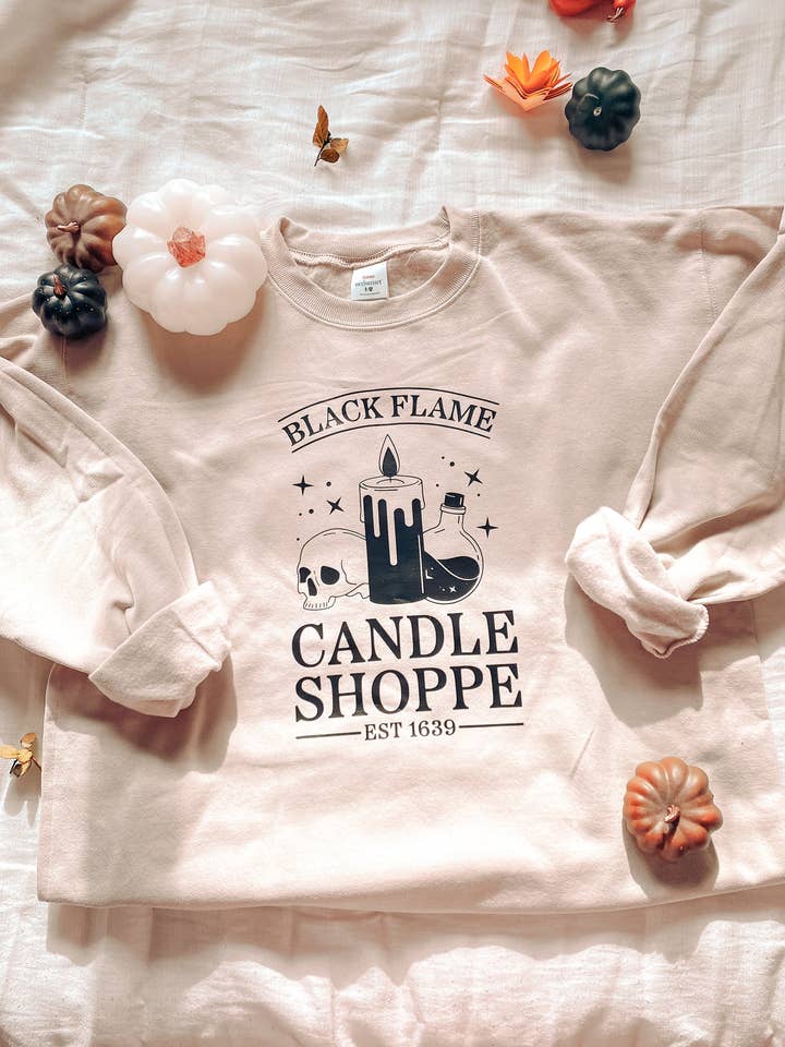 Candle Shoppe-Sweat-Halloween - Sable pour la vente par Creative 1324