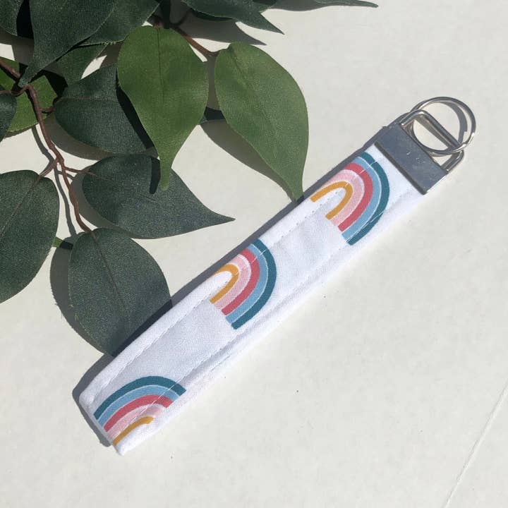 Vit regnbåge Print tyg armband nyckelring, Nyckelfob för wholesale av MDStickerShop
