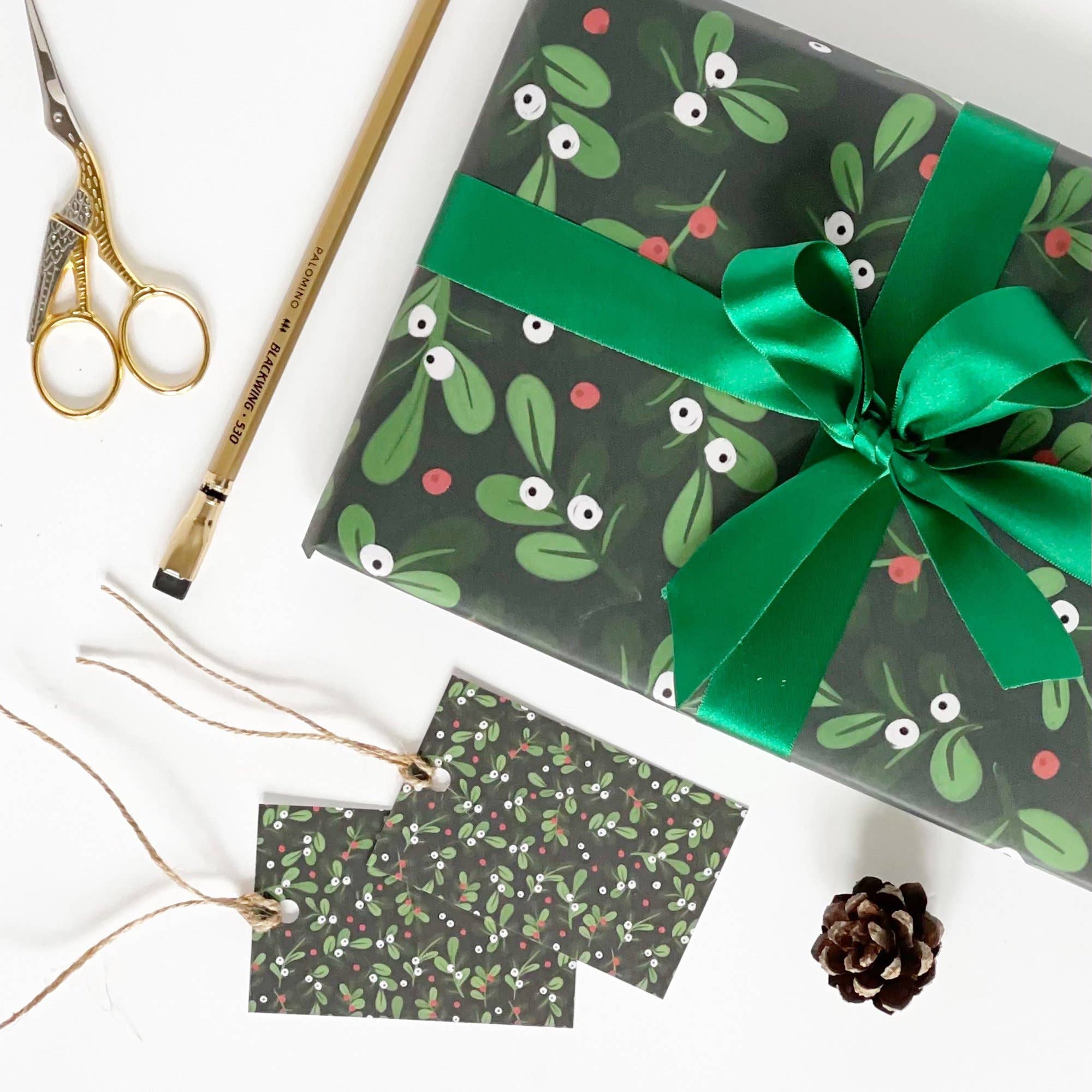 Lomond Paper Co - Wholesale Flat wrap - Christmas GREEN Mistletoe Gift Wrap1