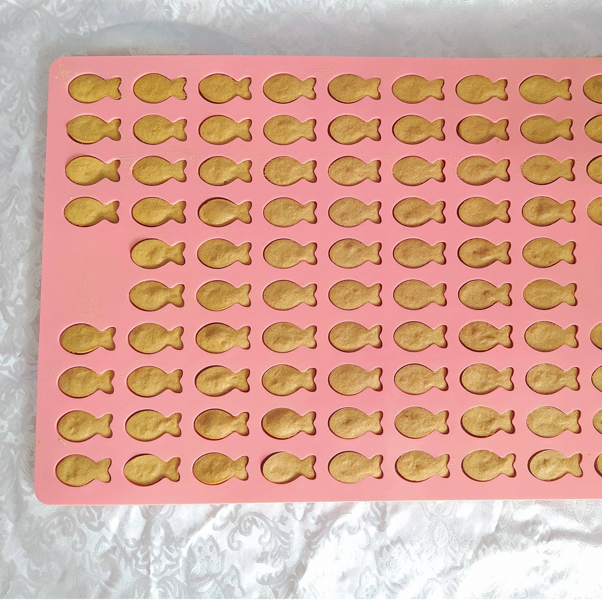 Collory - Wholesale Voedermat - Hond - Visvormige bakmatten voor hondenkoekjes (mini en medium)27