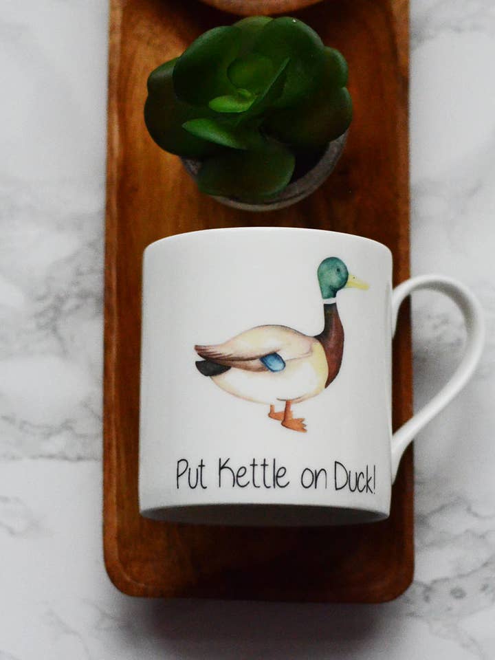 Mug en porcelaine fine Ay Up Duck pour la vente par Dimbleby Ceramics