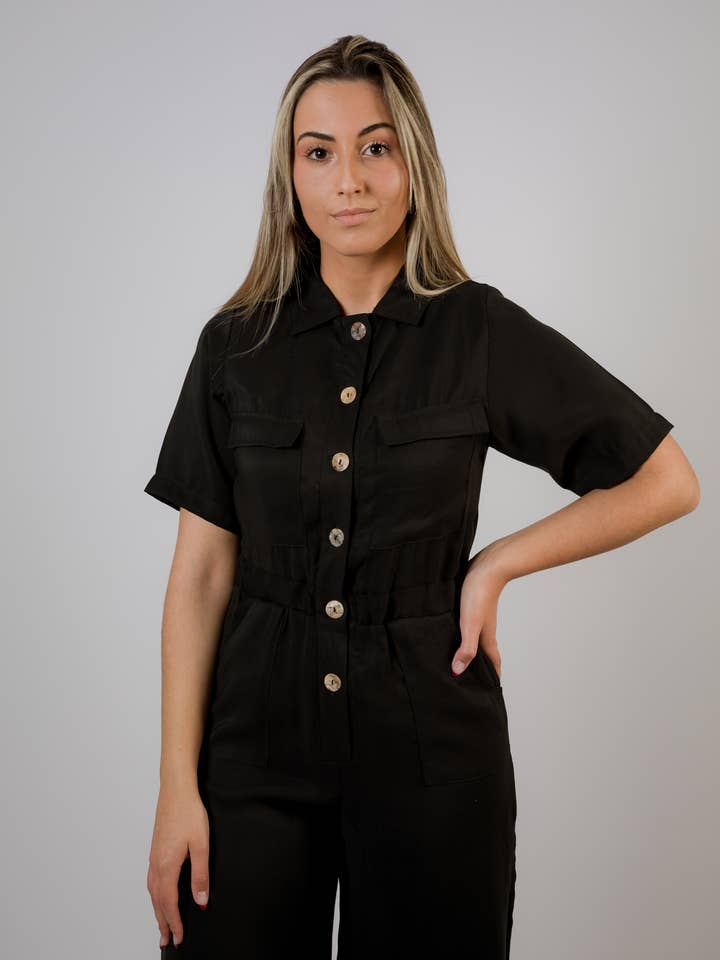 Damen-Jumpsuit mit Culotte-Bein und Hemdkragen für den Großhandel von CBYOU