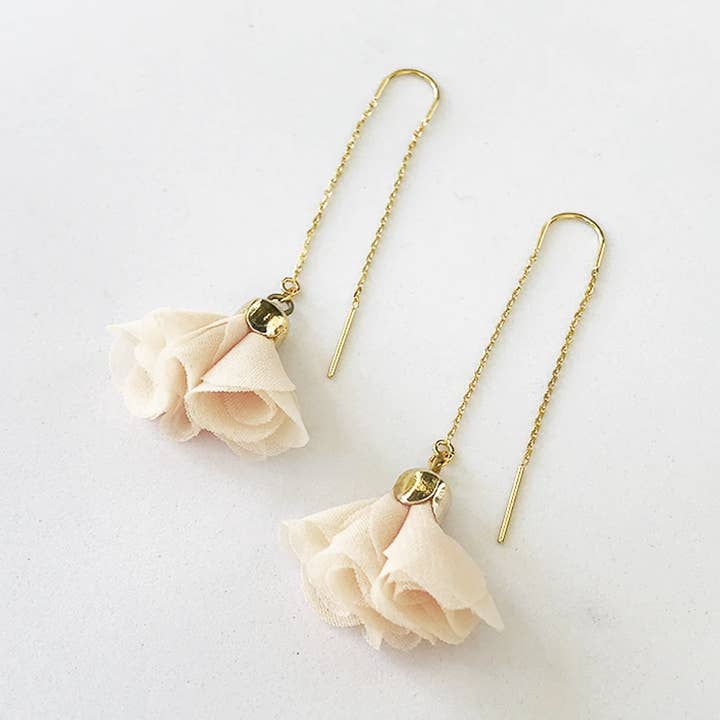 Blushing Bud Ohrringe für den Großhandel von sanctuaire