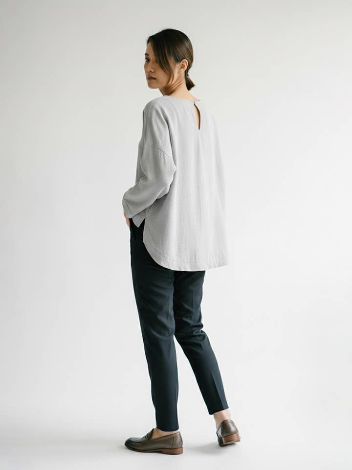 L'Emotion - Wholesale T-Shirt - Women's - Water Drop Neck Cropped Slit Back Neck Long Sleeve T-Shirt12