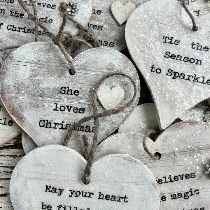 UnfiniSHEd - Vente Objets de décoration - Décoration de Noël en forme de cœur en bois Joy & Peace3