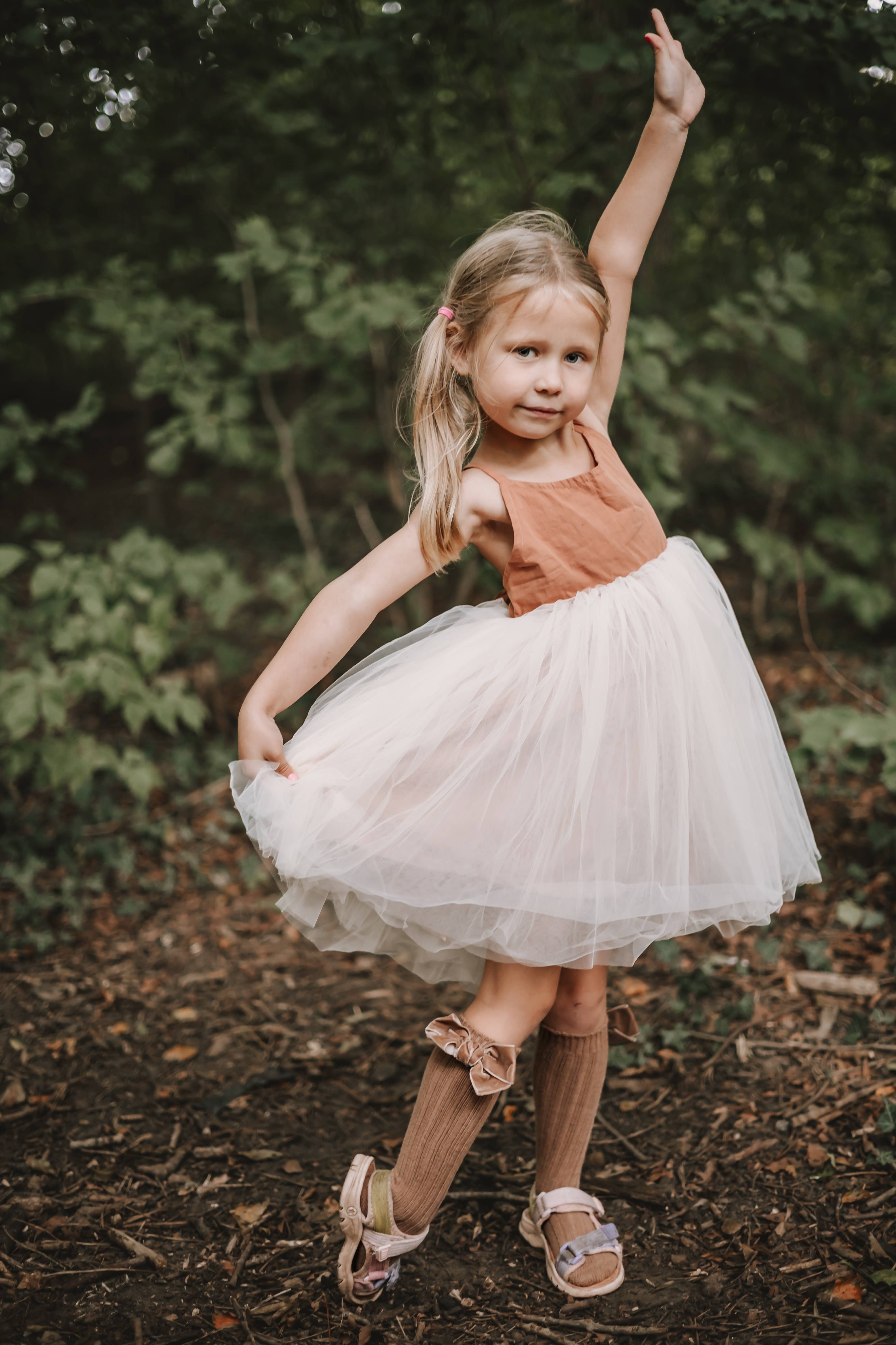 Annie & Charles – wholesale Dress – Kids – Annie & Charles® organic linen tulle dress8