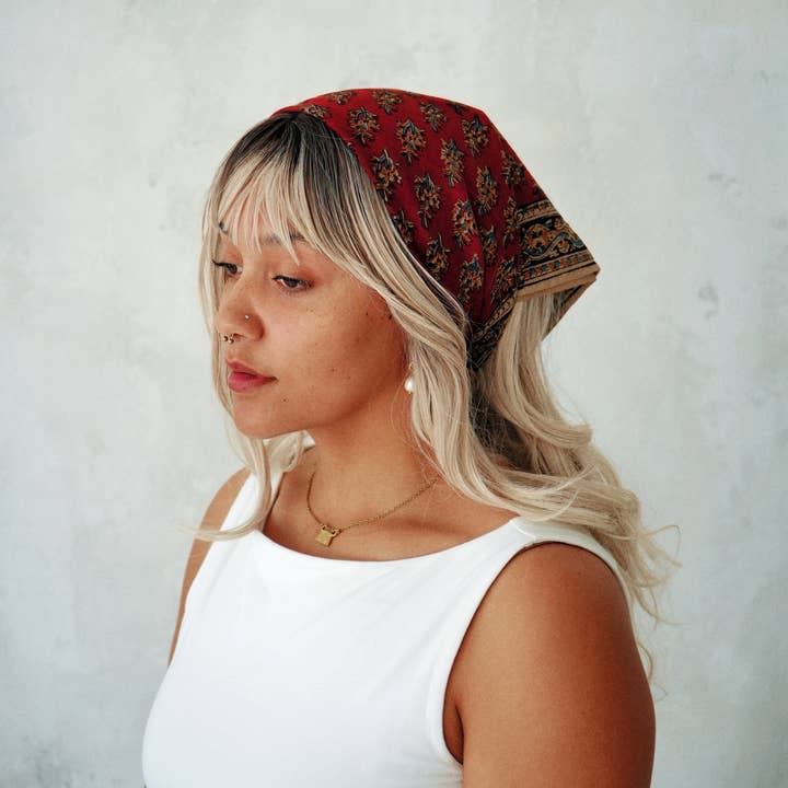 Artischockenherz - Kalamkari Baumwoll-Bandana (KK1421) für den Großhandel von White Lotus Fashions