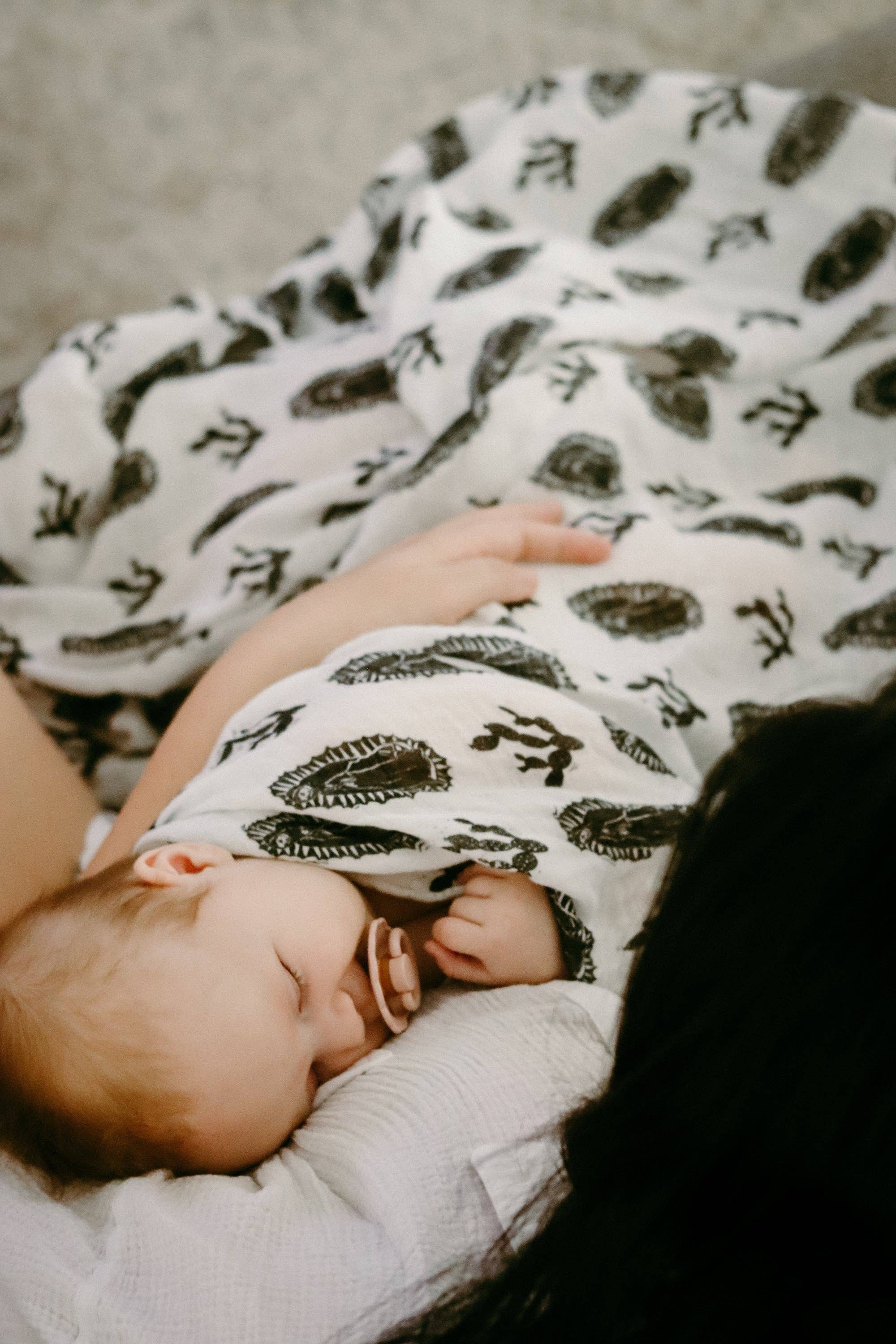 Be A Heart - Vente Lange – bébé - Couverture pour bébé en mousseline Notre-Dame de Guadalupe2