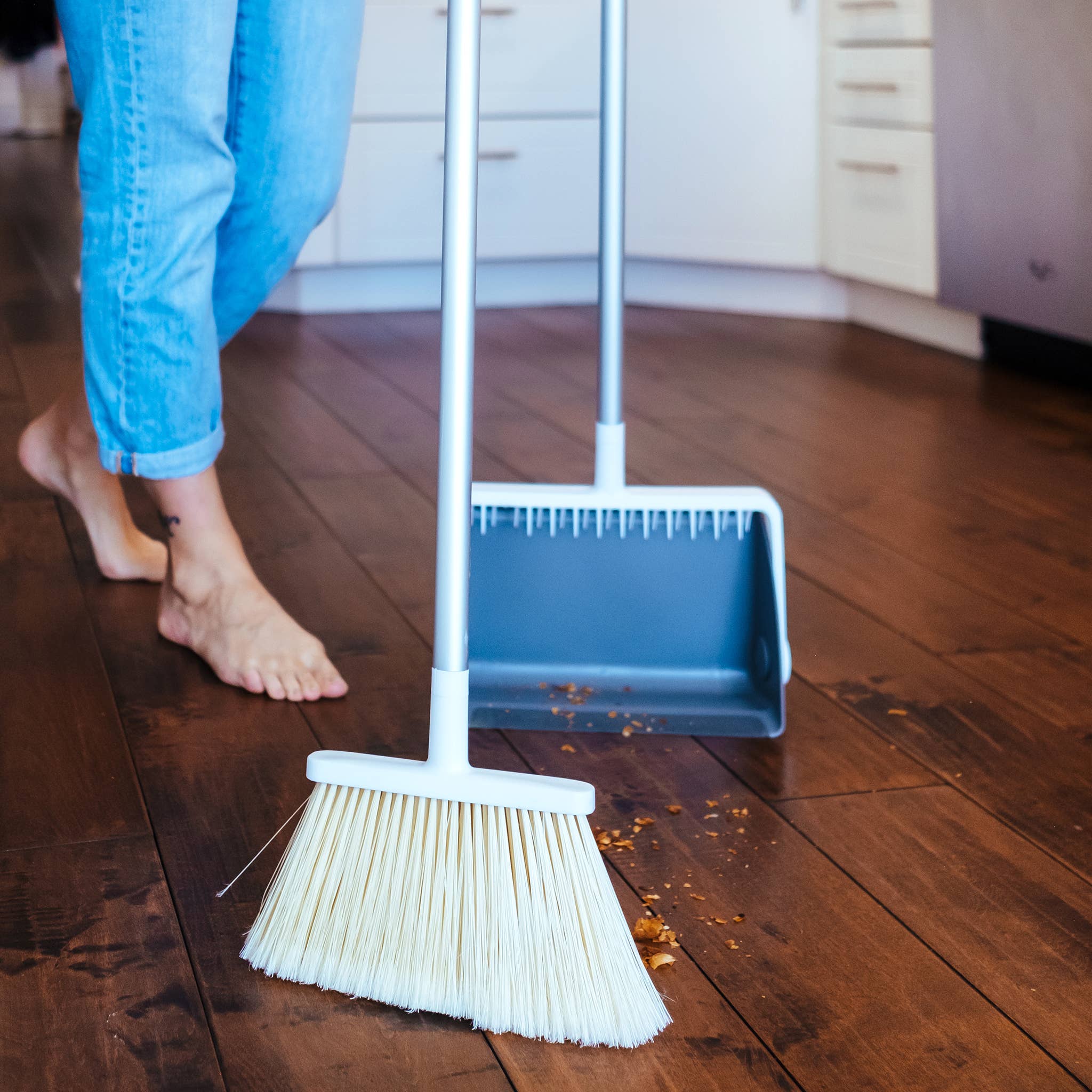 Full Circle Home - EU - Wholesale Broom - Tag Team Compact Broom and Dustpan2