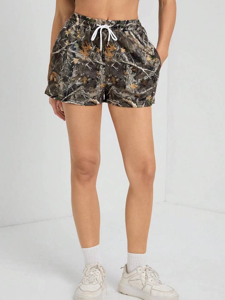 NINEXIS - Wholesale Shorts - Women's - CWBSP0569_LOOSE DRAWSTRING CAMO SHORTS WITH BRANCH PRINT3