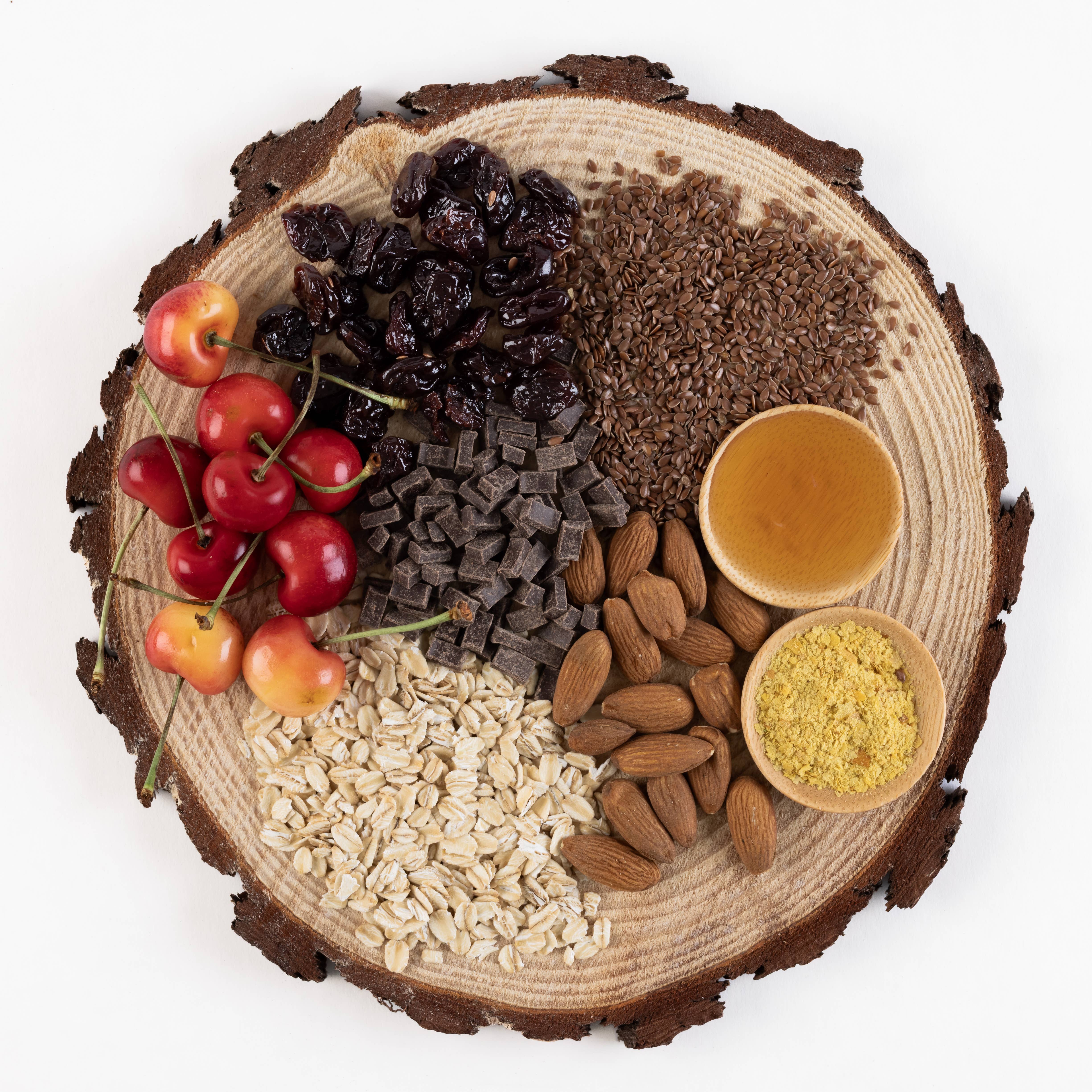 Dak Bar – Großhandel Snack-Riegel – Moose Bar — Snackbar mit dunkler Schokolade, Mandeln und Kirschen1