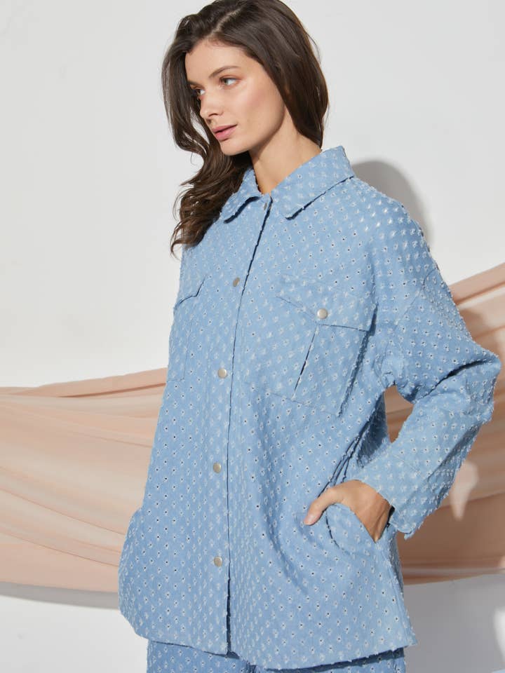 Denim Shacket met Punch Hole P80102 voor wholesale door Petal Dew