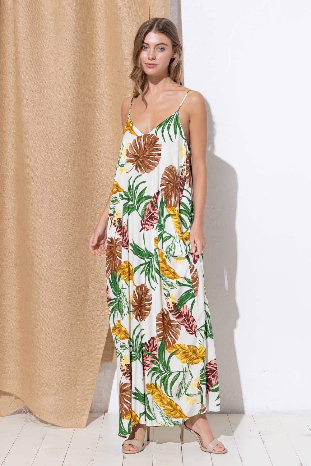 Bloidy - Wholesale Dress - Women's - Palm Leaf Tropical Floral Print Maxi Dress - C967635