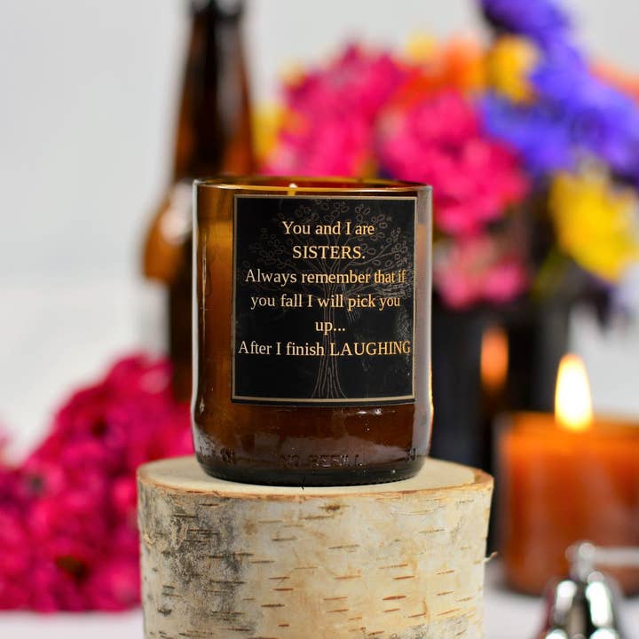 Vela divertida en botella de cerveza «You and I are sisters», 6 onzas para venta al por mayor de Black Oak Soap Company