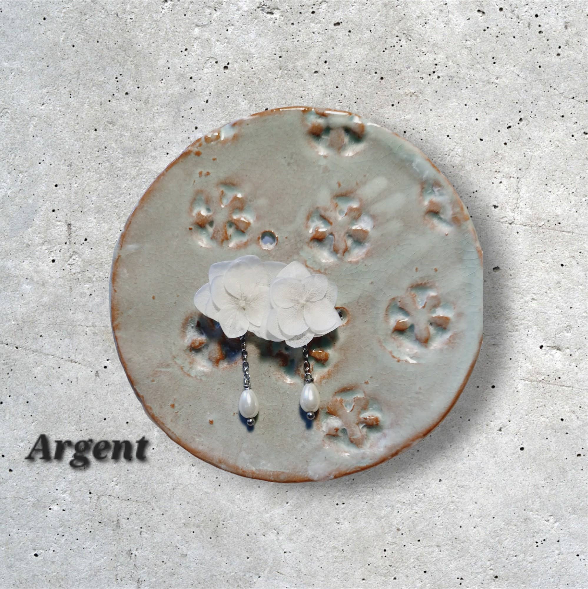 L'atelier du 6 - Wholesale Dangle Earrings - Ania- Preserved White Flower Earrings6