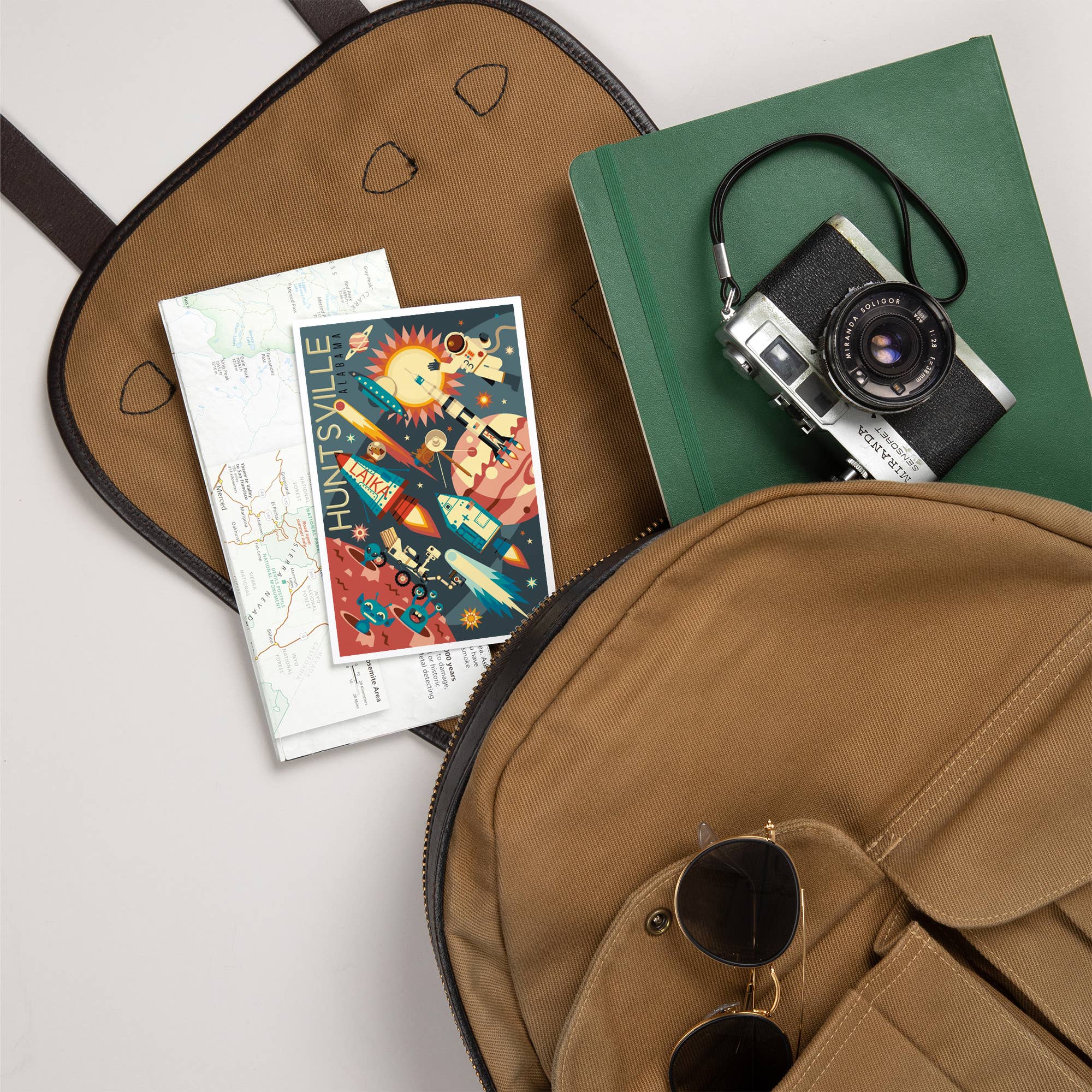 Lantern Press - Venta al por mayor Tarjeta postal - TARJETAS POSTALES PREMIUM Huntsville, Alabama, Space Geometric5