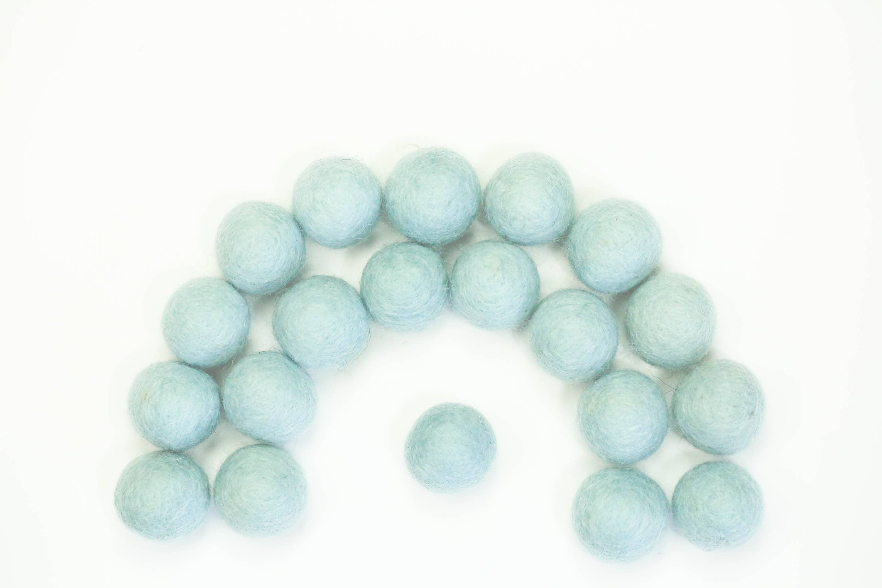 The Felt Pod - Wholesale Craft Supplies - 2.5 cm Felt Balls 100 Pieces -for DIY Garland Wool Beads7
