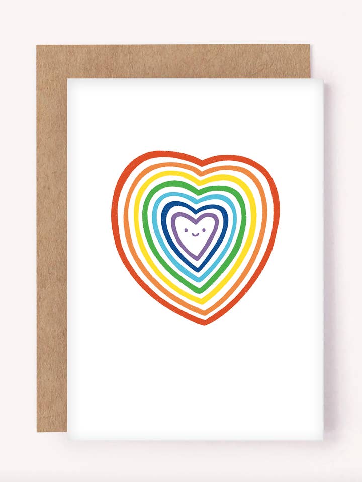 Carte de vœux en forme de cœur arc-en-ciel - Love | Pride | Carte LGBTQ+ pour la vente par Lauren Sissons Studio