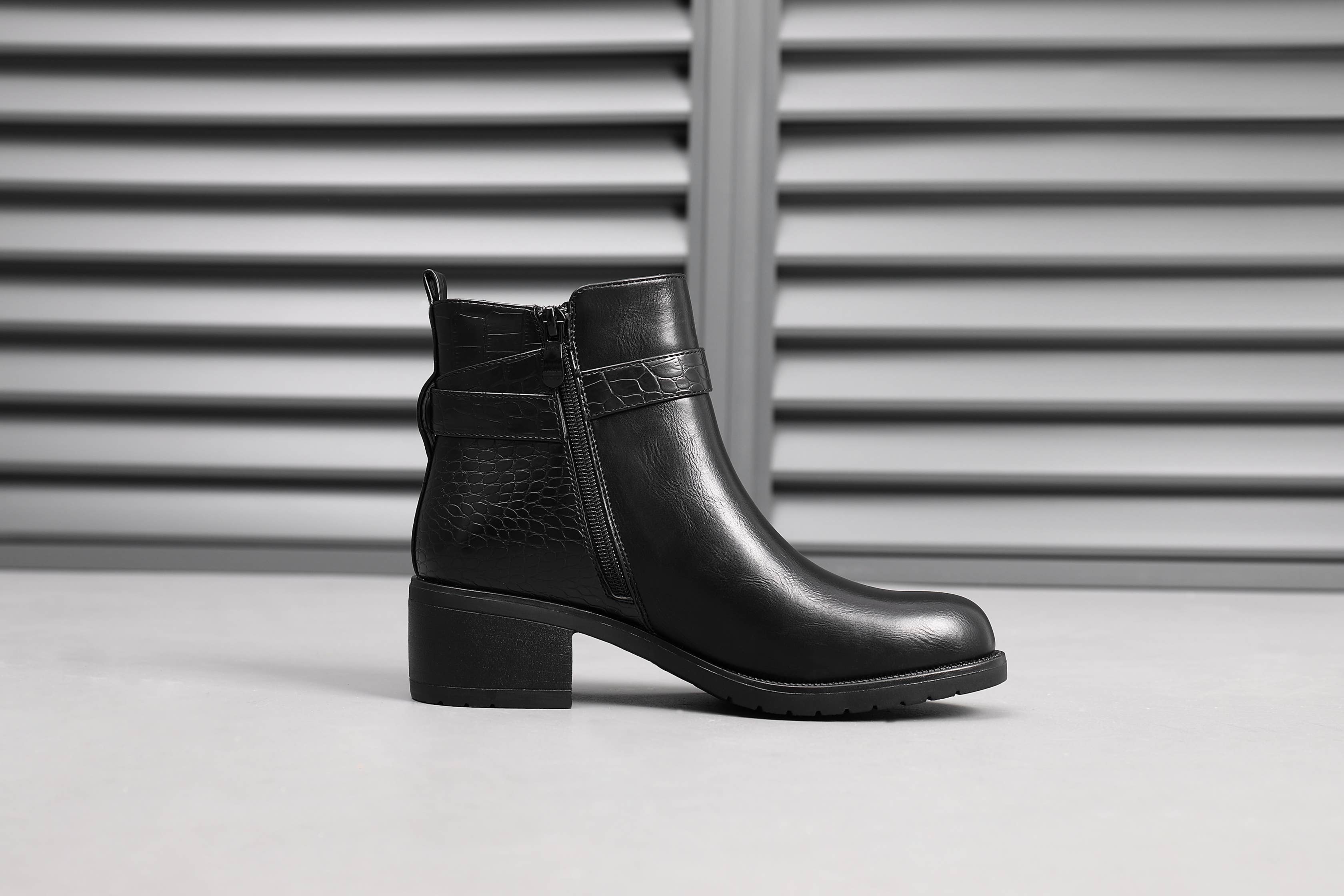 Top Staka - Wholesale Booties – Women's - A2351 Croc Mock Chic Ankle boots5