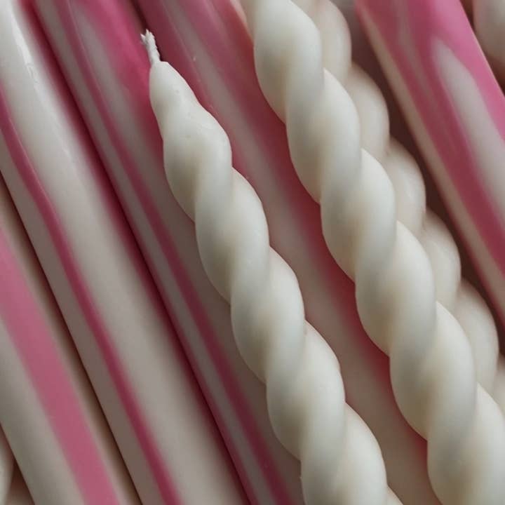 SoieLondon – Engroshandel Stearinlys/lysestage – Pink abstrakt dryp lysestager sæt. Vegansk, soja.