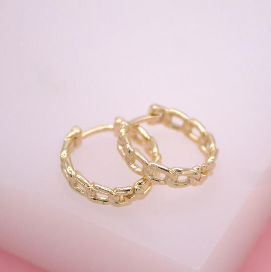 MIA Jewelry - Wholesale Huggie Earrings - Gold Link Cuban Huggie Earrings | Gold curb huggie1