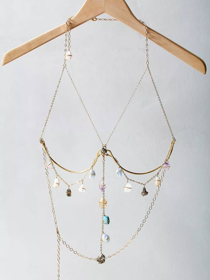 Druipende Stenen Beha Korset Lichaamsjuweel voor wholesale door Ariana Ost