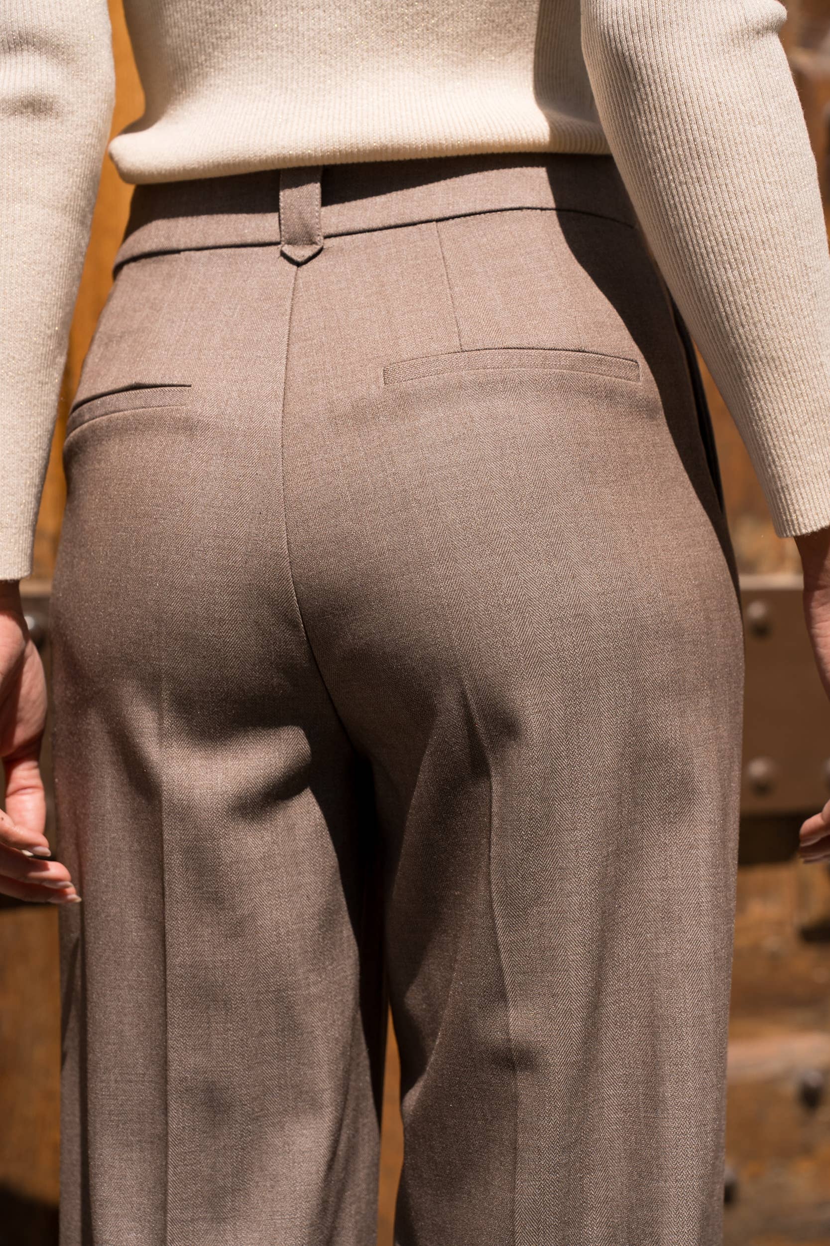 Attentif Paris - Wholesale Suit Pants - Women's - Straight-cut tailored trousers9