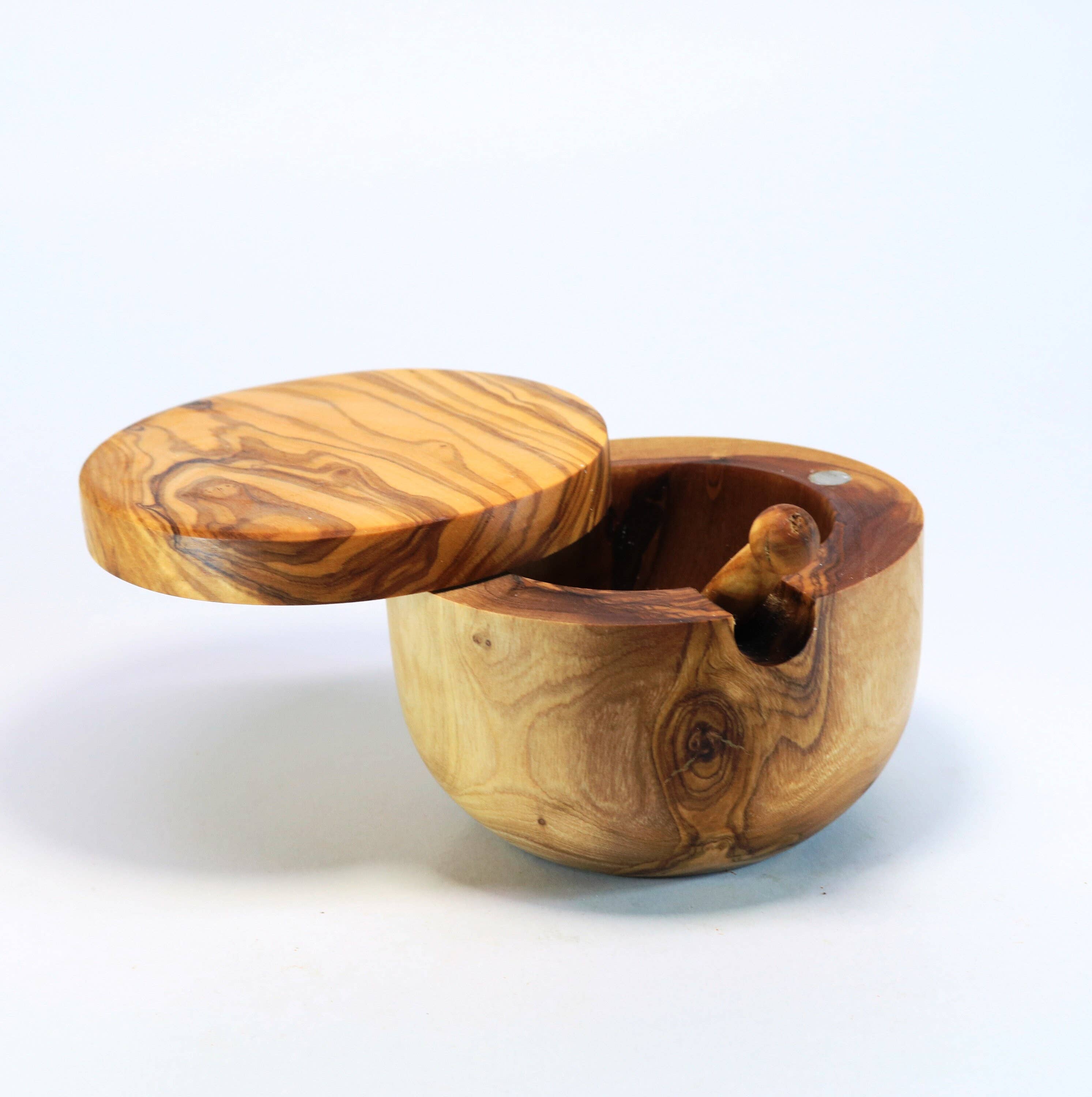 Next Day Shop - Wholesale Salt & Pepper Shaker Set - Olive Wood Salt Cellar With Lid and Spoon - BESTSELLER1