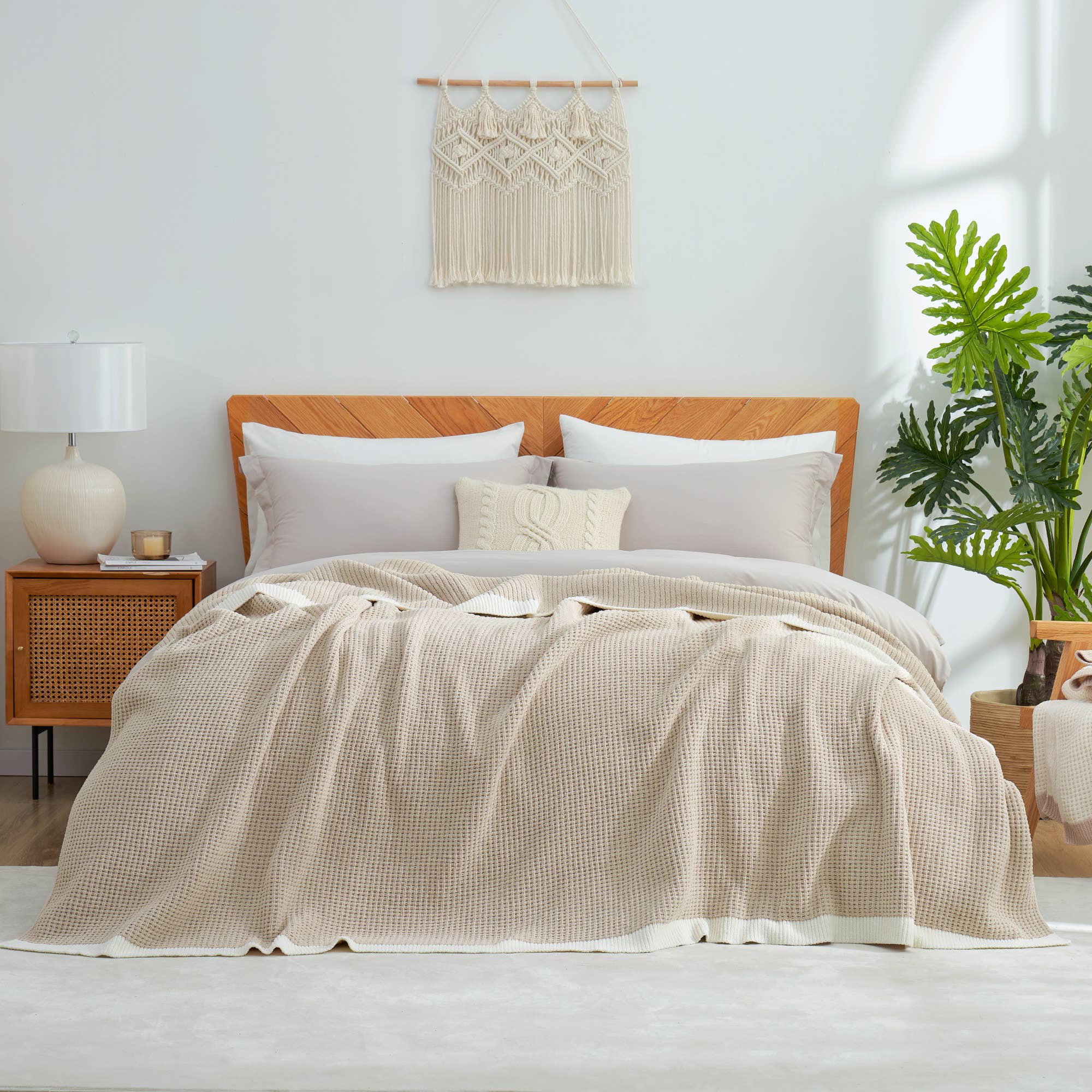 DreamValley - Wholesale Throw Blanket - AH Reversible Chenille Waffle Knit Throw Blanket1