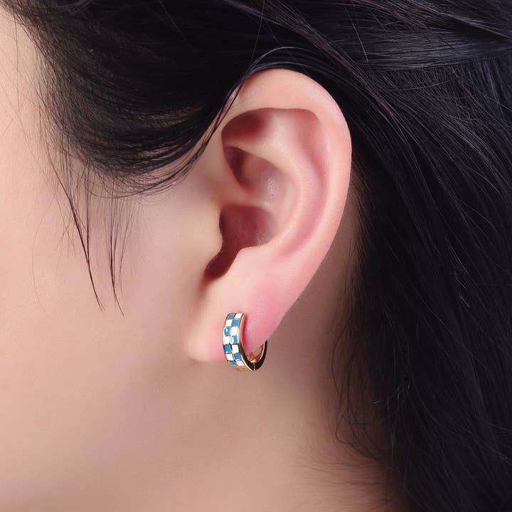 Aim Eternal - Wholesale Huggie Earrings - 24K Gold Filled Enamel Checker Hoops Earring Retro Gold Huggie Earrings V131 V1325