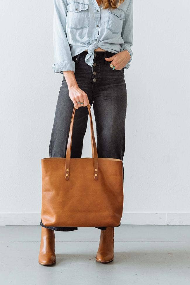 Tan Leather Simple Tote Bag for Women for wholesale on Faire5