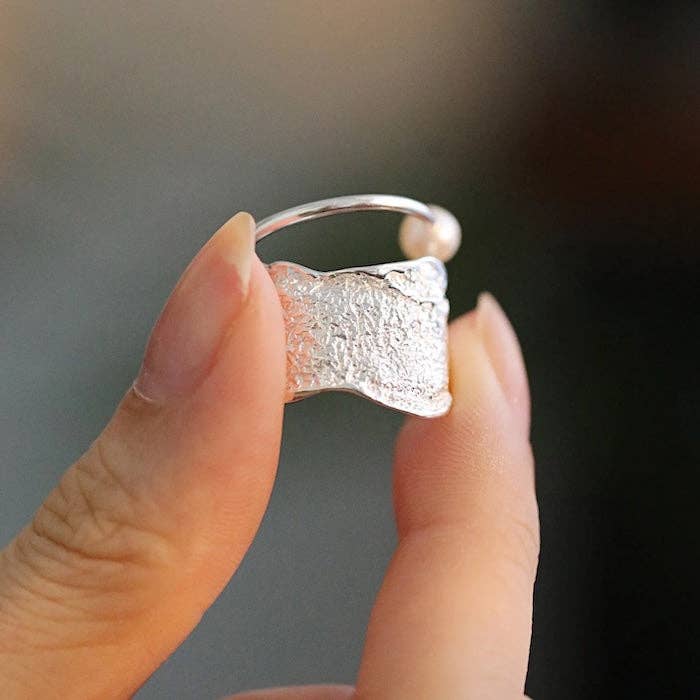 LanLivia - Vente Anneau/bague à empiler - Bague réglable en argent sterling avec texture et perle5