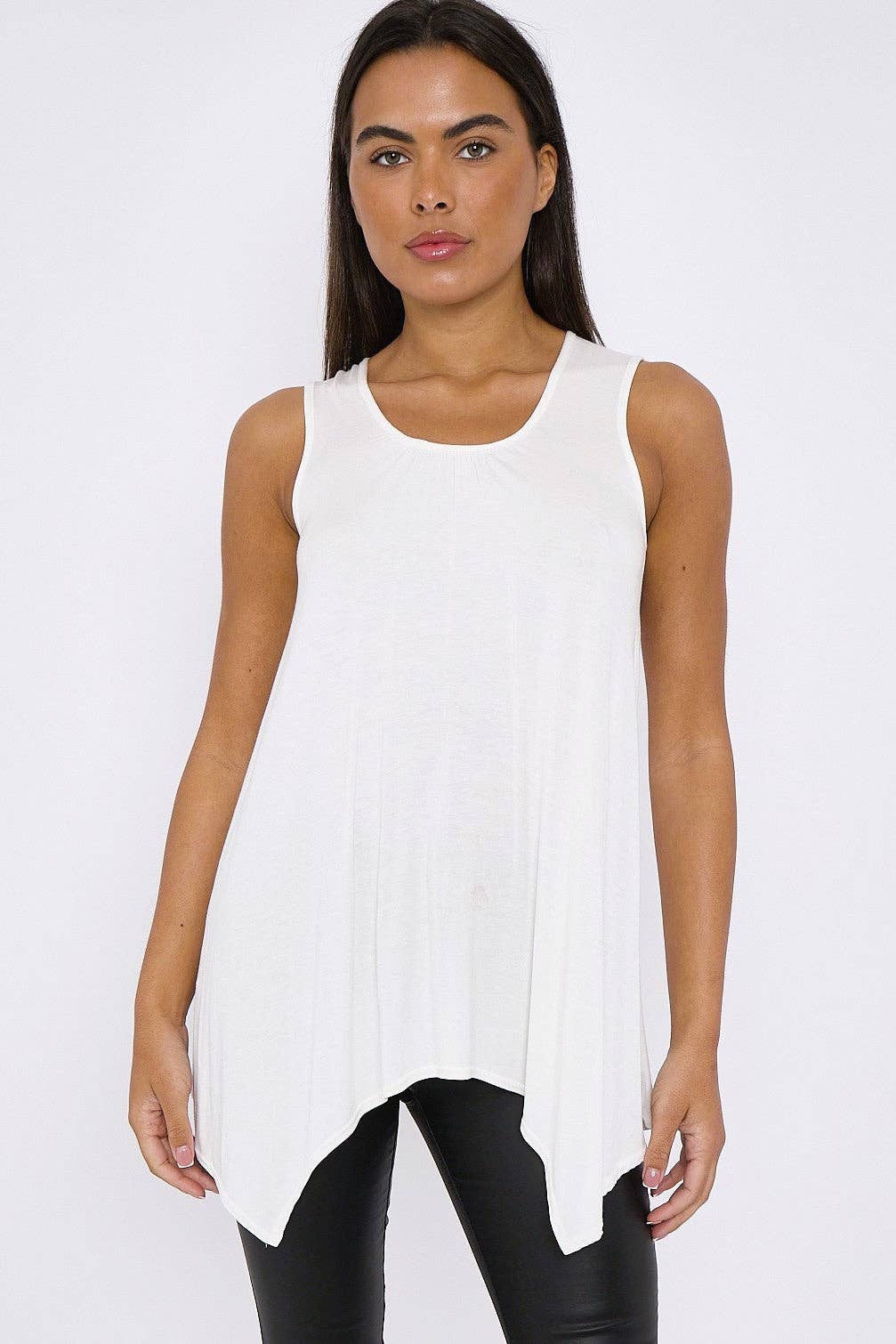 Aftershock London – wholesale Tunic – Women’s – White Sleeveless Top With Asymmetric Hem0