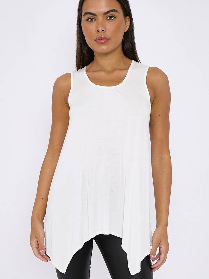 Witte mouwloze top met asymmetrische zoom voor wholesale door Aftershock London
