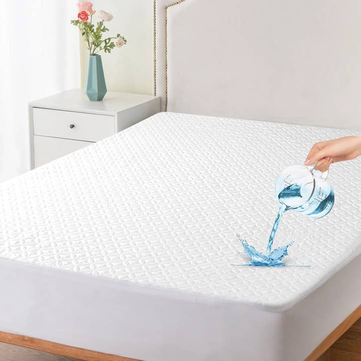 Quilted Mattress Protector Waterproof Noiseless Breathable for wholesale by Cottonpassion_US