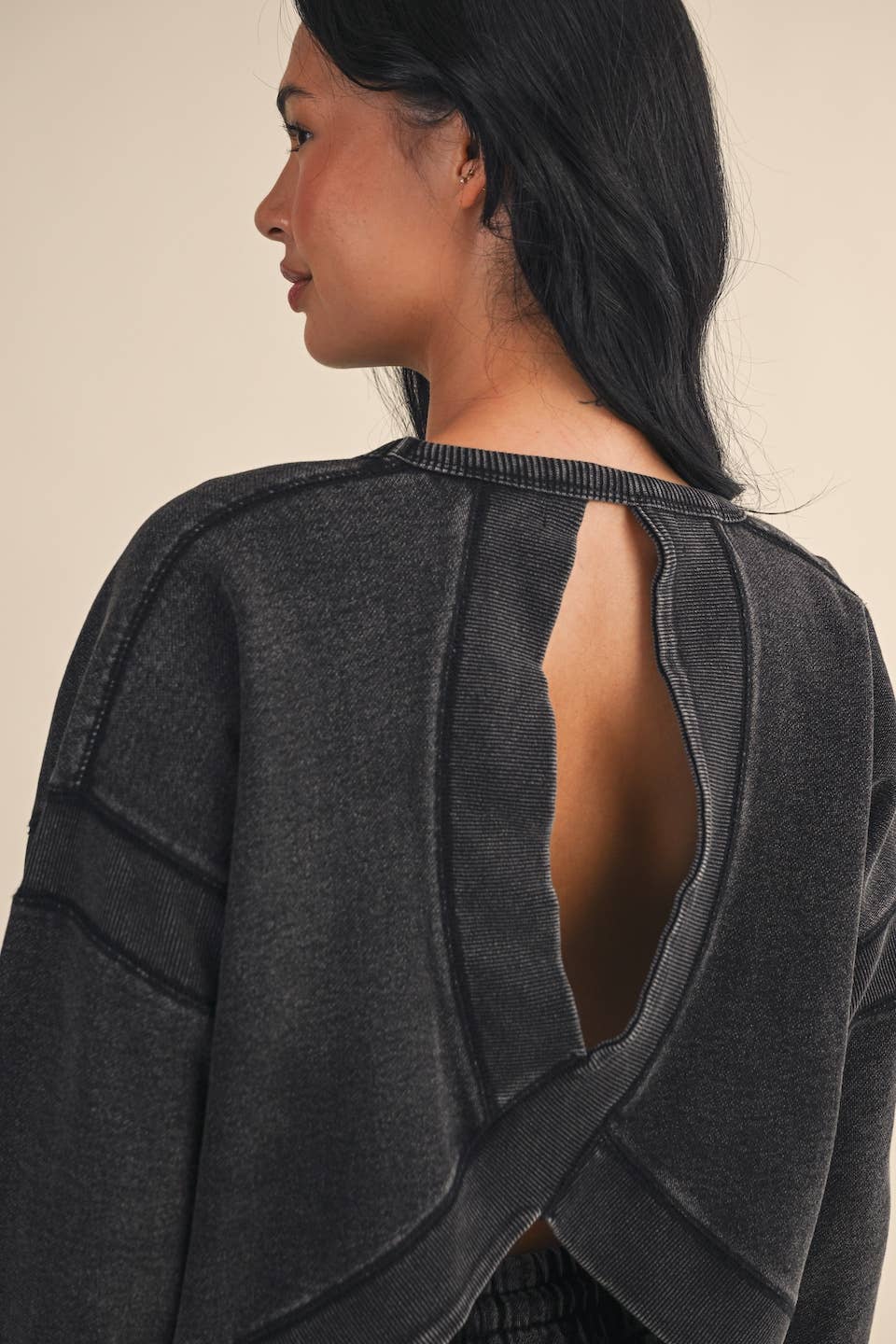 KIMBERLY C - Wholesale Athletic Top - Women's - Denim Wash Cutout Back Layering Fleece-Lined Sweatshirt21