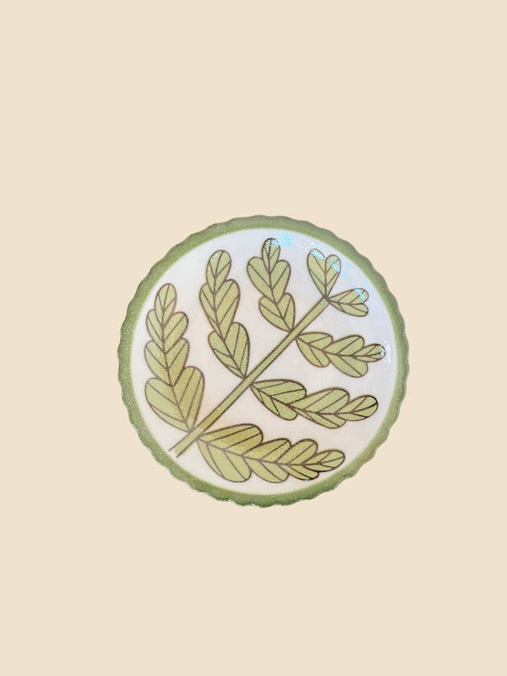 Plat Kumo pour la vente par One Stone Goods