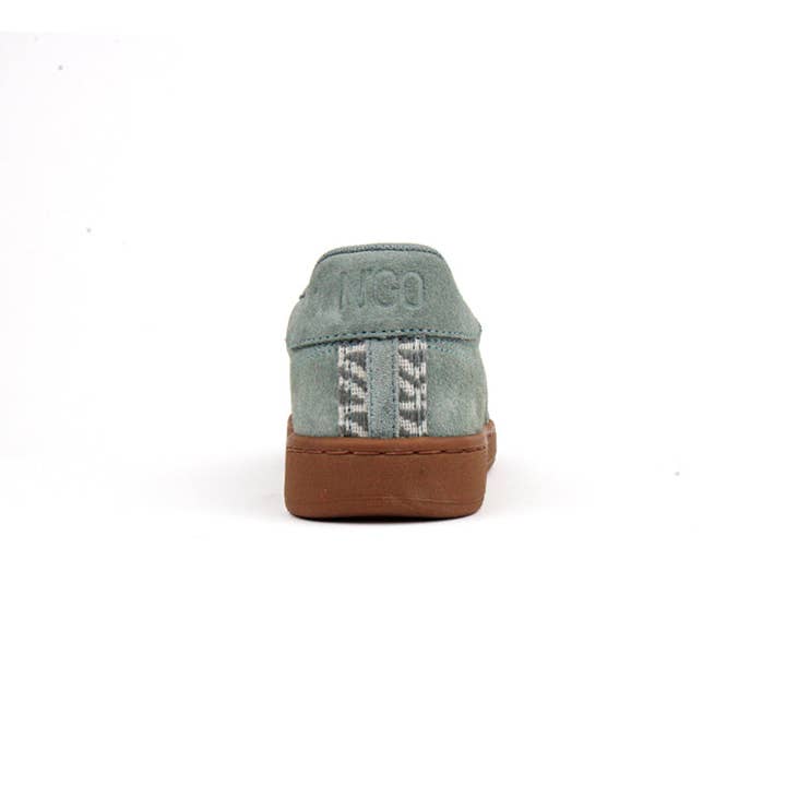 N'GO Shoes - Wholesale Lifestyle Sneakers - Unisex - Saigon Suede '24 low-top sneakers in light blue suede and gum
3