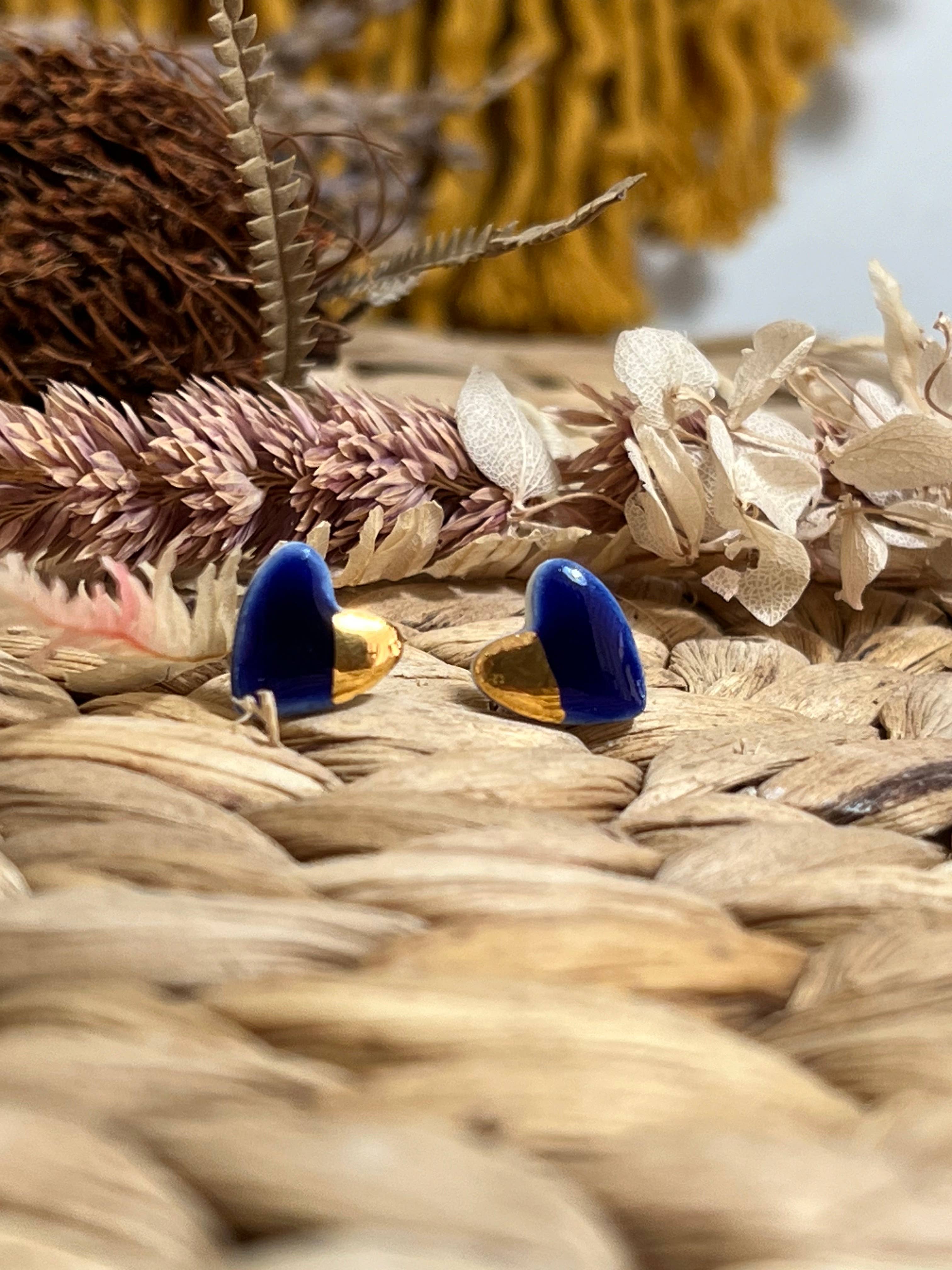 Wolf and Clay Pty Ltd - Vente Clous d'oreille - Cœur avec or - Clous d'oreilles en céramique 2