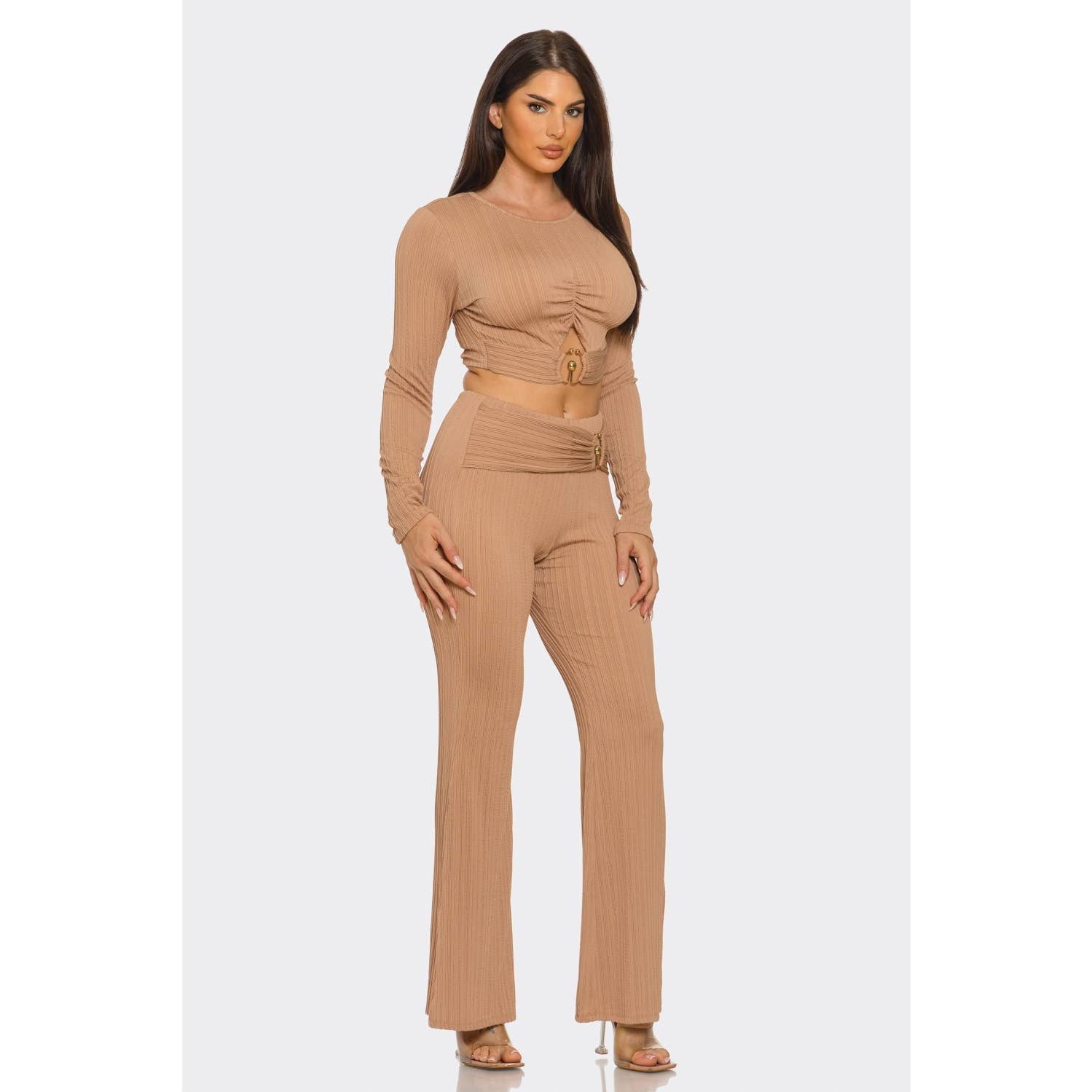 DORCAS – Conjunto de top e calça (roupa NÃO Casual) - Mulher por atacado – Conjunto de Top com Recortes e Anel Metálico e Calças com Franzido1