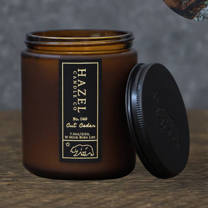 Candela atossica in cera di cocco e soia profumata al cedro tagliato per la vendita all'ingrosso da parte di Hazel Candle Co.